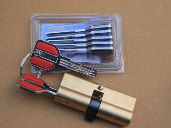 靖西24小时上门开锁公司